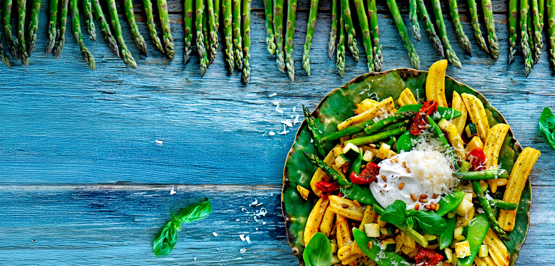 loaded_fries_cu_legume_verzi_si_crema_de_ricotta
