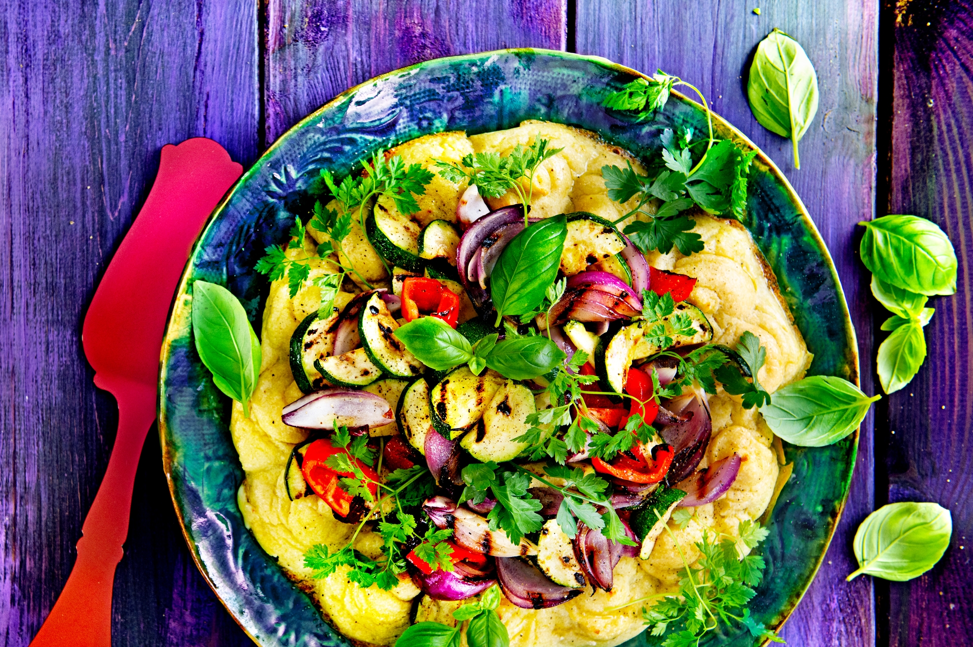 pavlova delicioasă cu legume la grătar