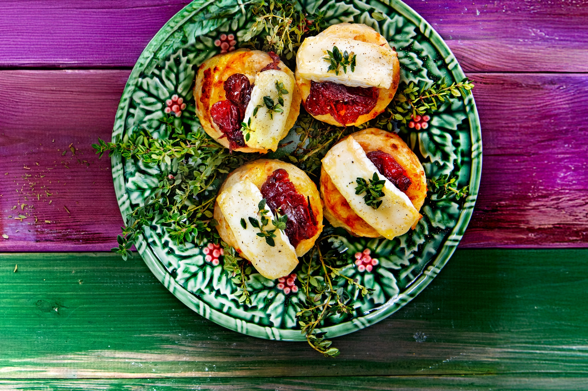 cartofi gratinați cu merișoare și brie