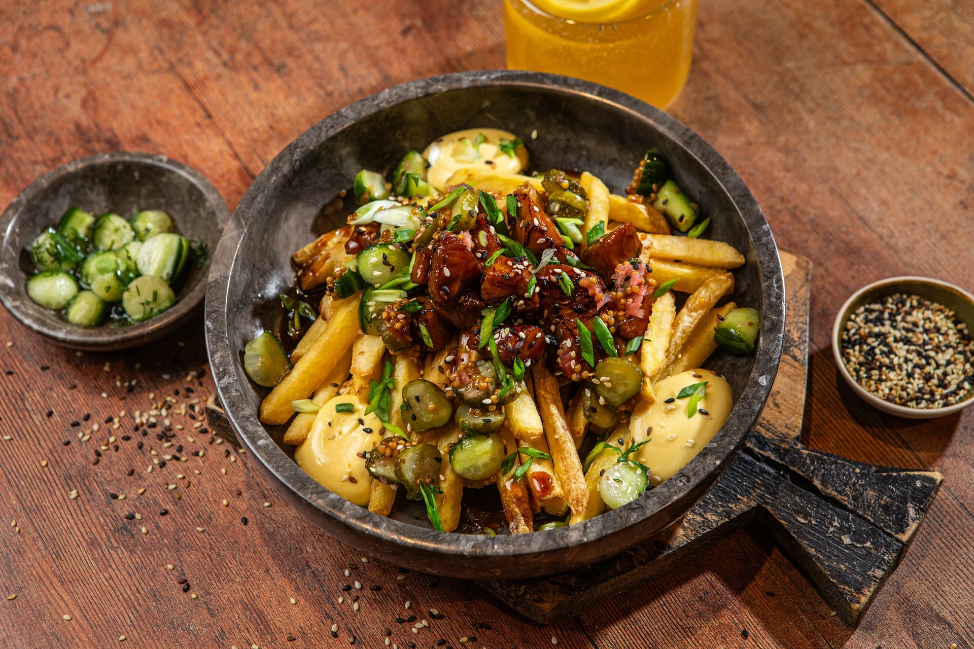 bol_cu_pui_yakitori_si_cartofi_prajiti