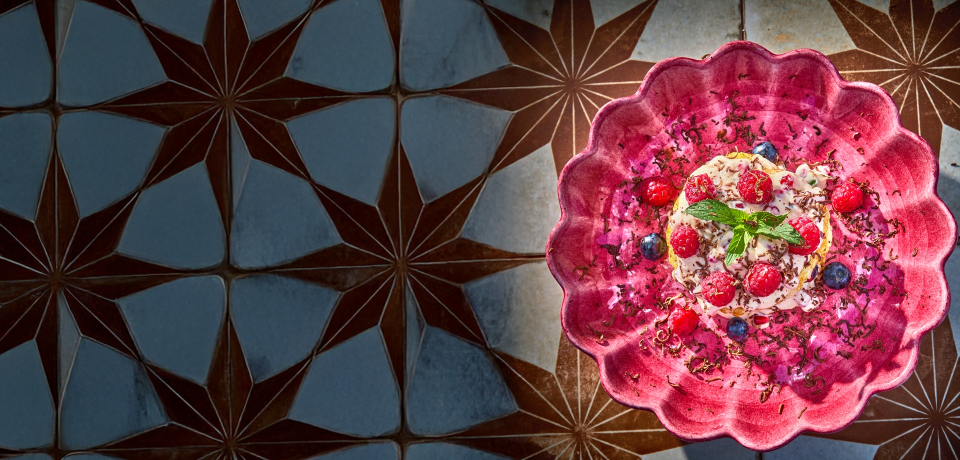 chocolate_chili_pancakes_with_creme_fraiche_berries