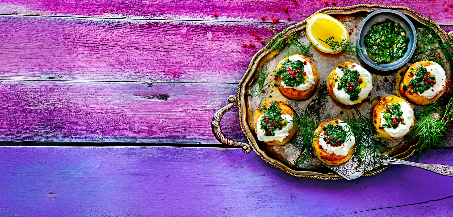 cartofi gratinați cu smântână și salsa verde