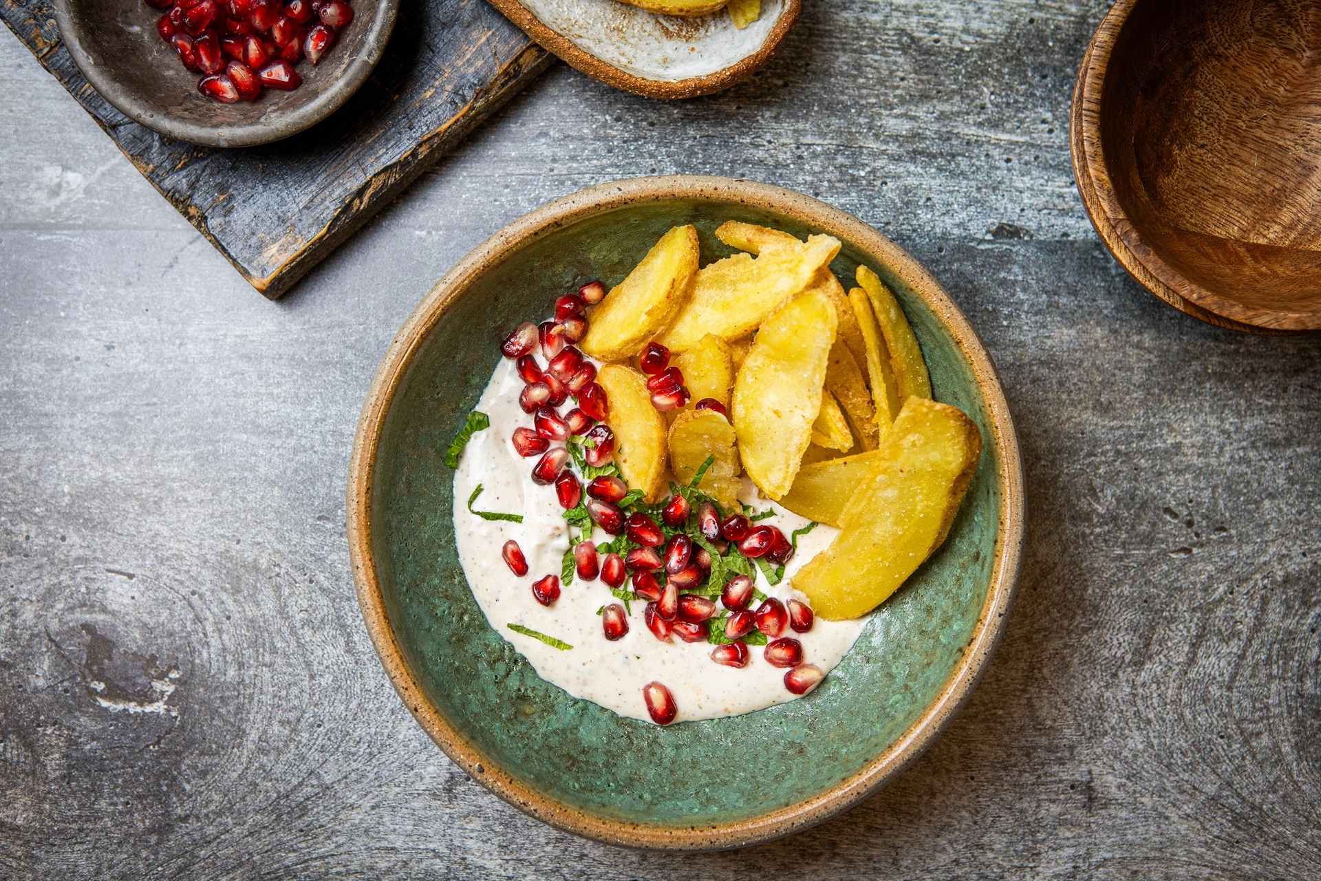 labneh_cu_zaatar_lamaie_si_extra_thin_wedges - Rețete Aviko Foodservice
